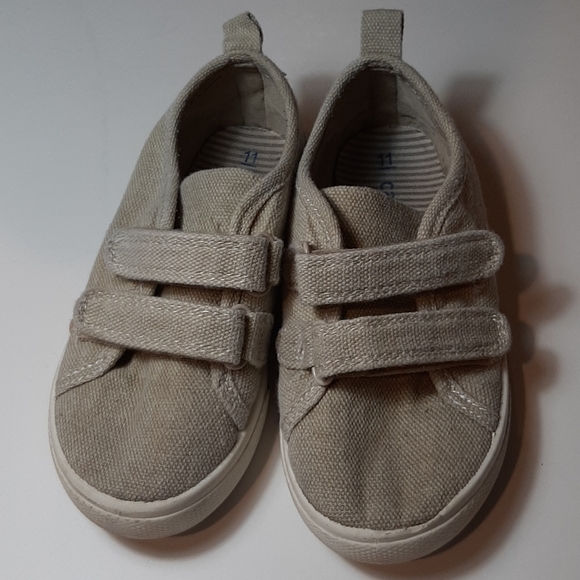 ❤ 🛍 4/$20 Carter's Khaki Sneakers - Picture 3 of 7